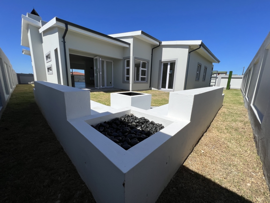 3 Bedroom Property for Sale in Aston Bay Eastern Cape